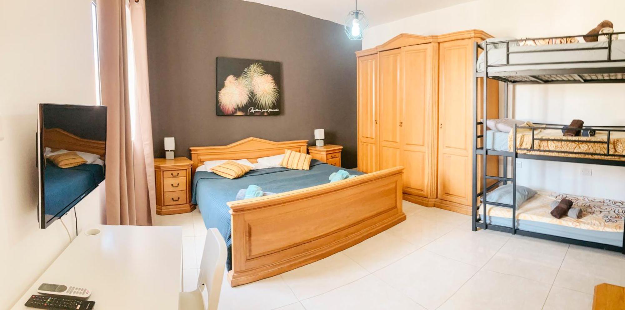Xl Central Home - Sleeps 10 People Pietà Εξωτερικό φωτογραφία