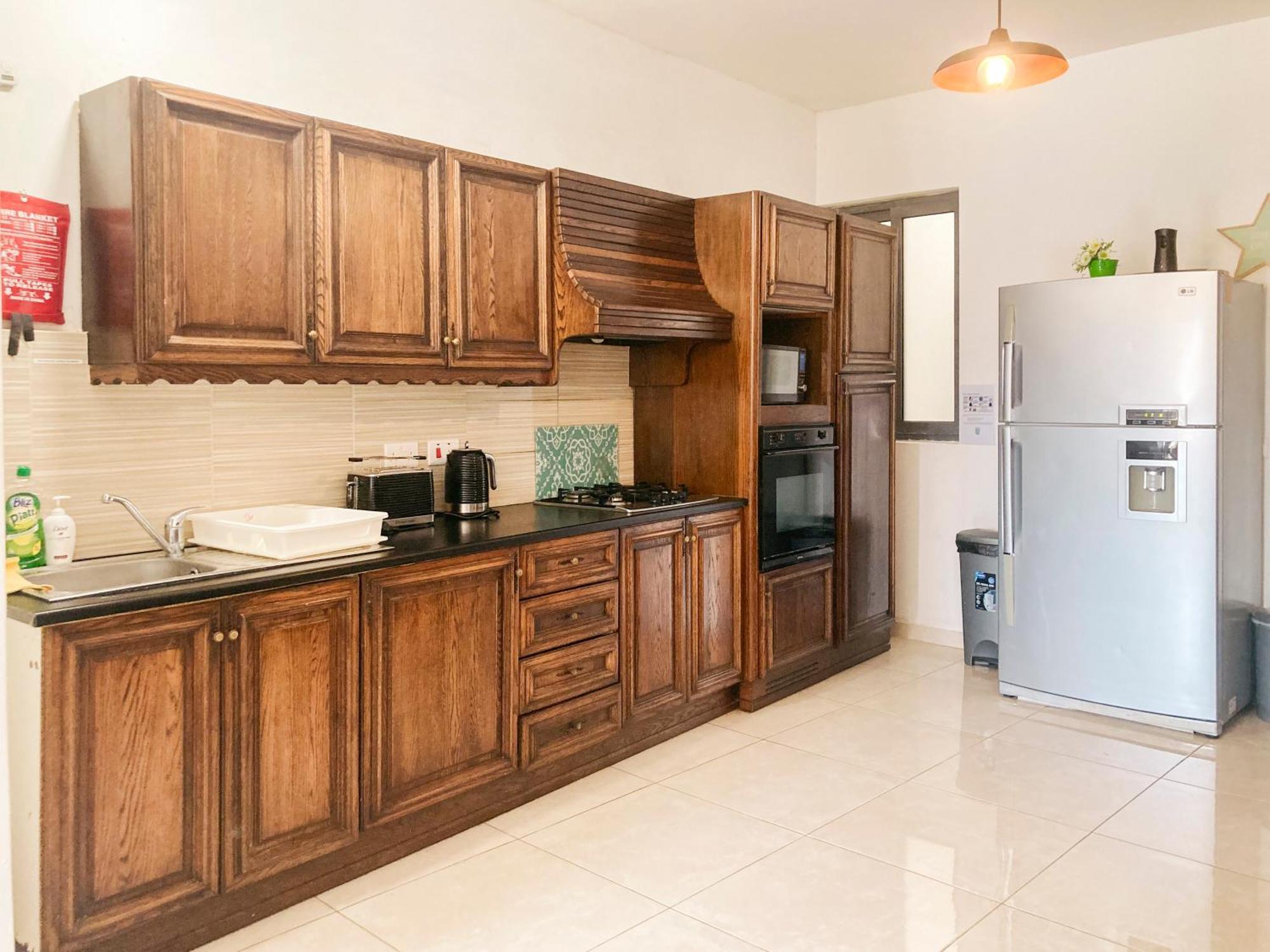 Xl Central Home - Sleeps 10 People Pietà Εξωτερικό φωτογραφία