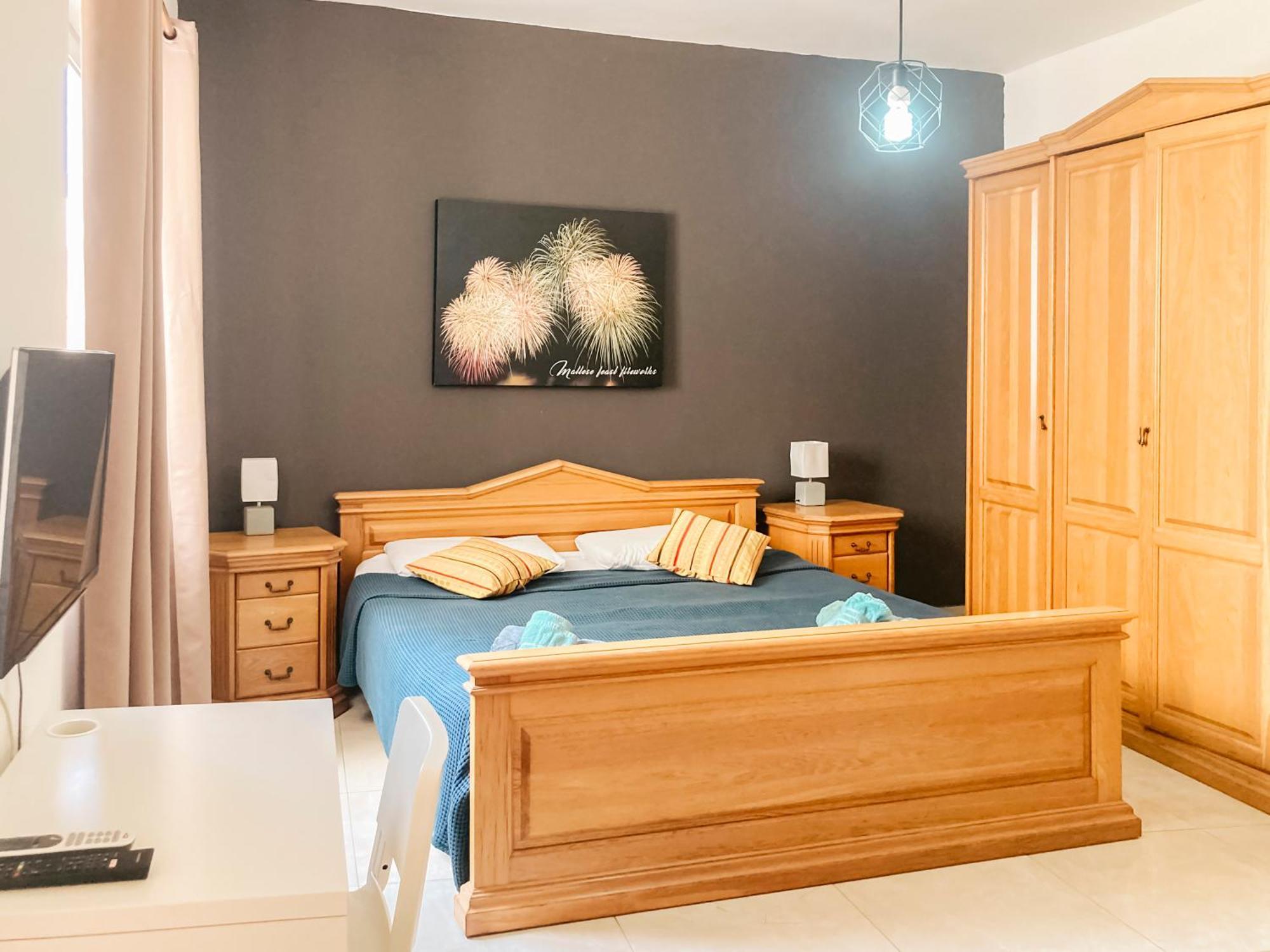 Xl Central Home - Sleeps 10 People Pietà Εξωτερικό φωτογραφία