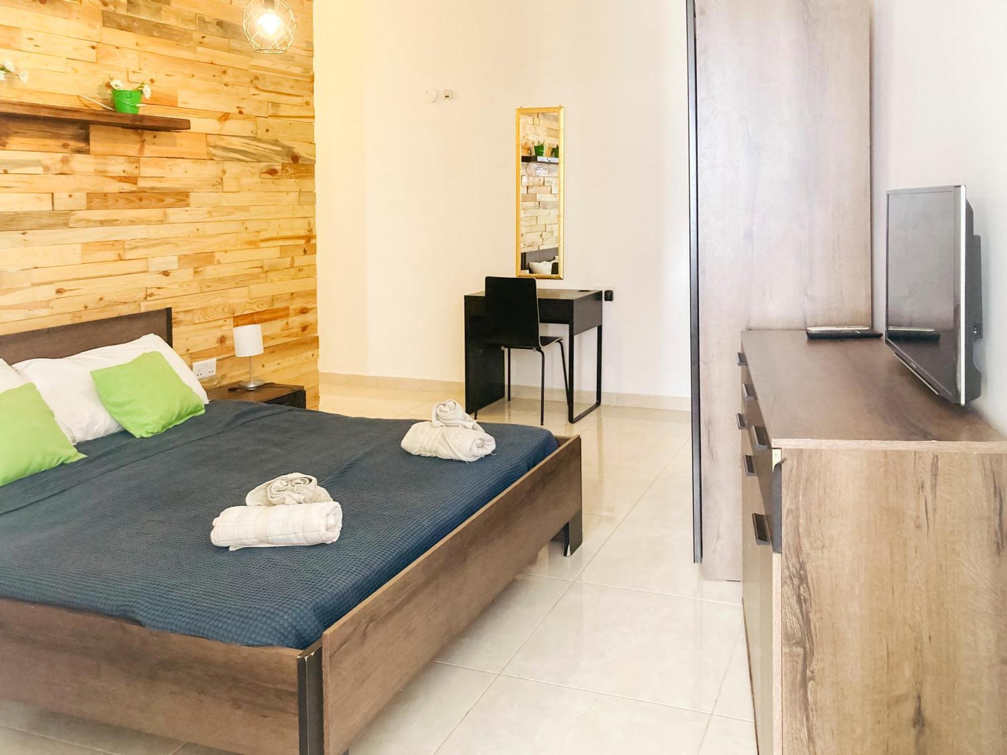 Xl Central Home - Sleeps 10 People Pietà Εξωτερικό φωτογραφία