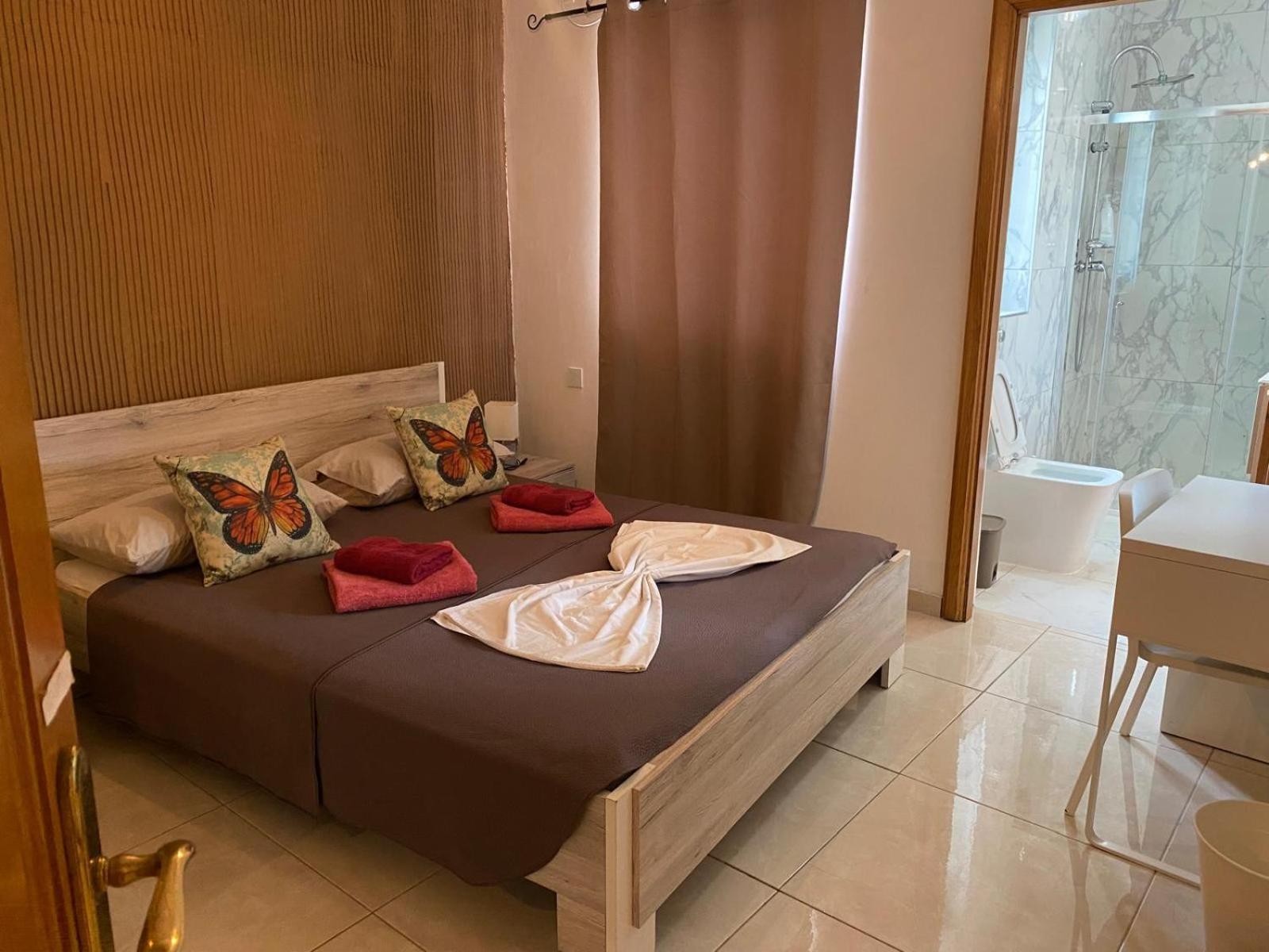 Xl Central Home - Sleeps 10 People Pietà Εξωτερικό φωτογραφία